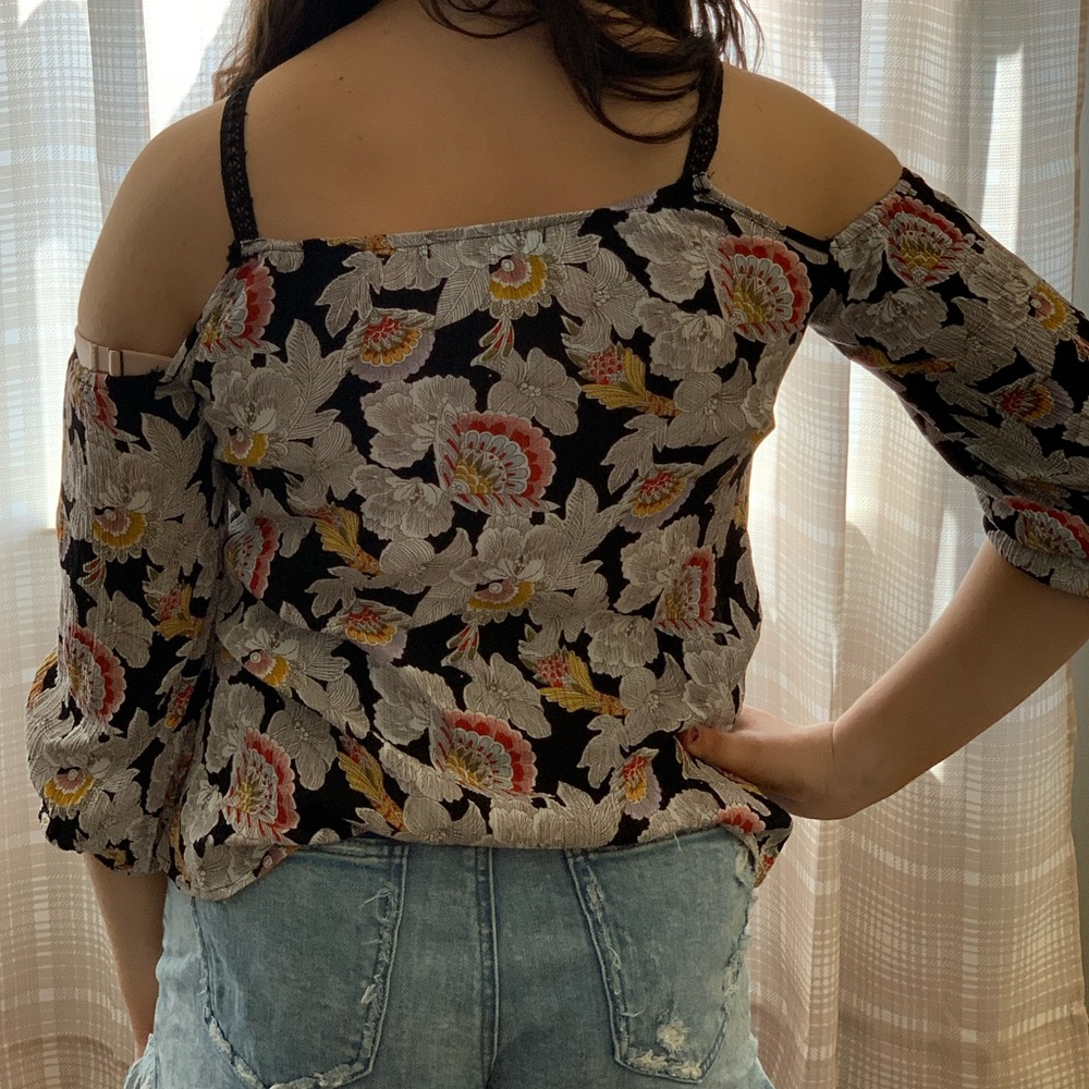 Hazel Floral Cold Shoulder - Picture 2 of 5